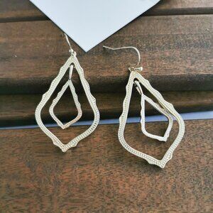 Kendra Scott Simon Drop Earrings. Gold